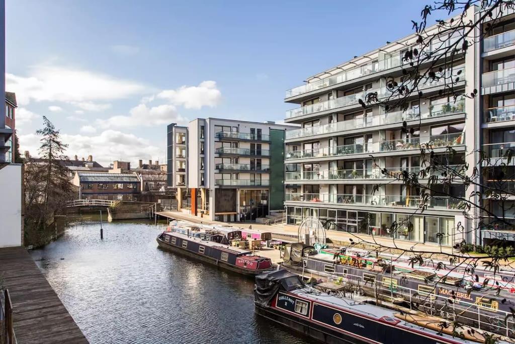 Canal-Side Apartment In Shoreditch Londres Exterior foto